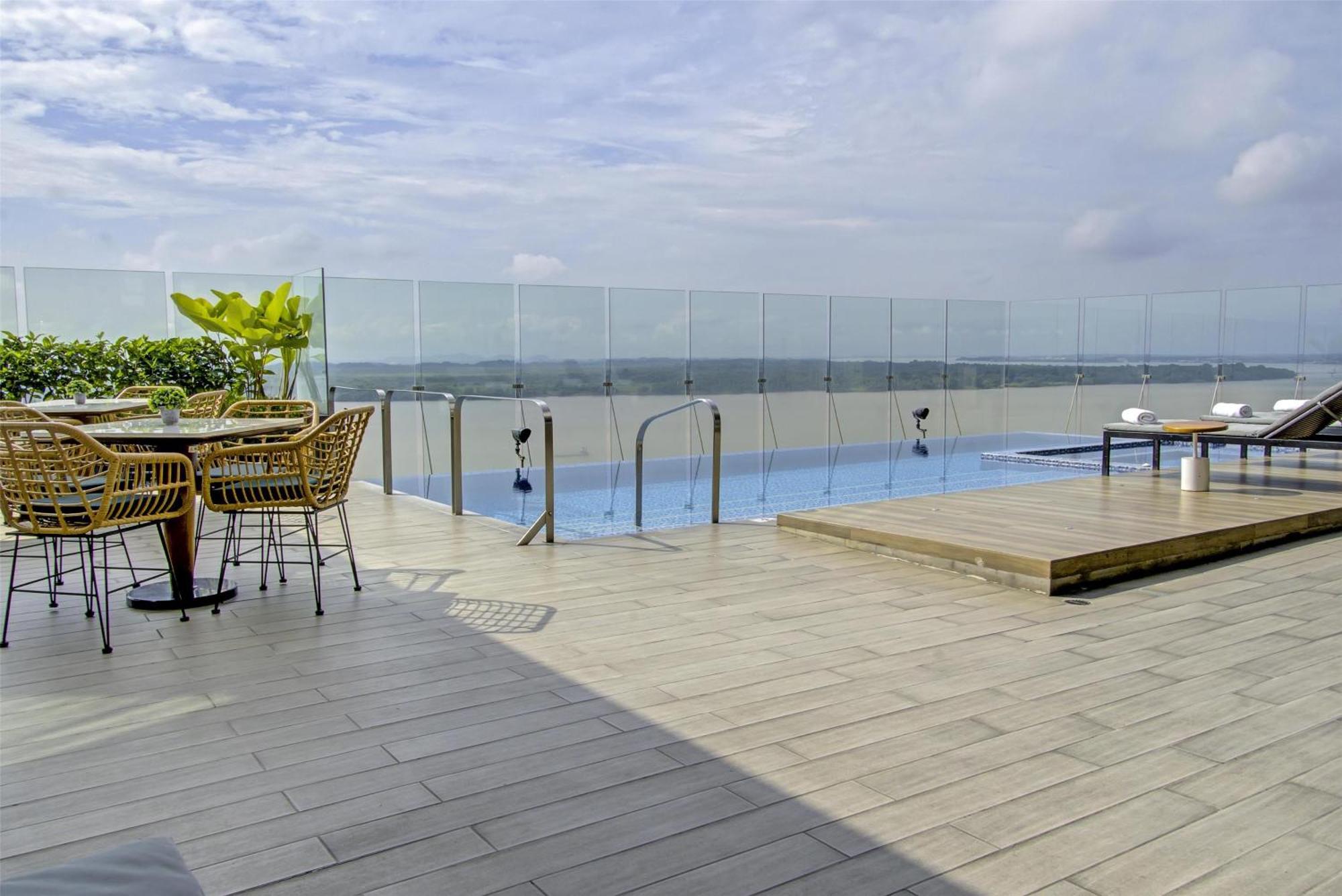 Doubletree By Hilton Guayaquil Hotel Exterior foto